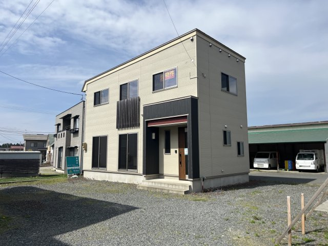 【成約特典有り】米沢市万世町牛森4150-31の外観|駐車場は２〜３台駐車可能です