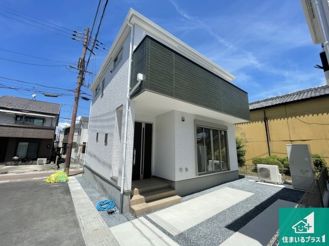 亀岡市京町　第2期　新築一戸建ての外観|安心の10年保証！外観を美しく保ち、雨水で汚れを落とします！気になることがありましたら、お気軽にお問い合わせください！
