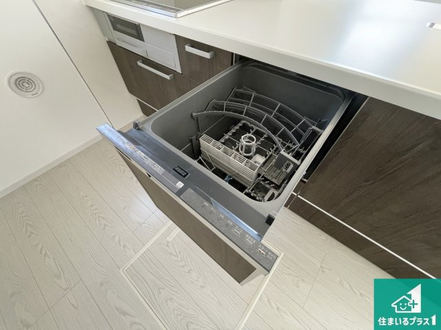 亀岡市京町　第2期　新築一戸建ての設備|食事後の一仕事、食器洗いをボタン一つでお任せできちゃいます！