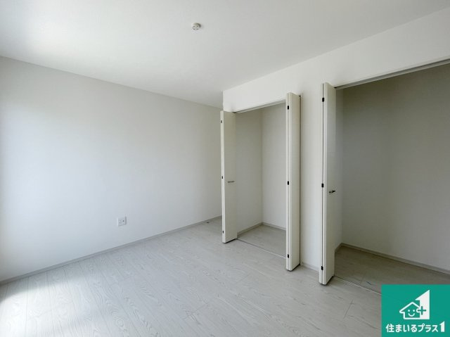 現地説明会開催　亀岡市京町　第2期　新築一戸建ての洋室|シンプルな洋室は、自分好みのインテリアが楽しめます♪ご家族とインテリアや家具を選びに行くのは新築購入時の醍醐味の一つです。ぜひお楽しみください♪