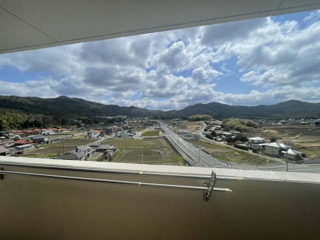 アルファスマート西条助実の展望|南東向きの眺望のよいお部屋です。