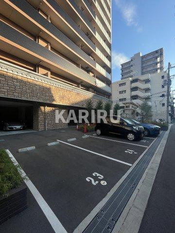 プレジオ関目 の駐車場
