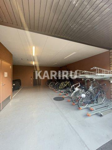 プレジオ関目 の駐車場