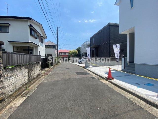 【前面道路含む現地写真】 | お車のサイズや周辺環境なども含めて、ご内見にいらしてみませんか♪
実際に見学することにより、理想のマイホームイメージがしやすくなりますよ。