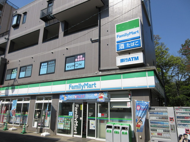 ガーデンヒルズ豊島園の周辺|ファミリーマート