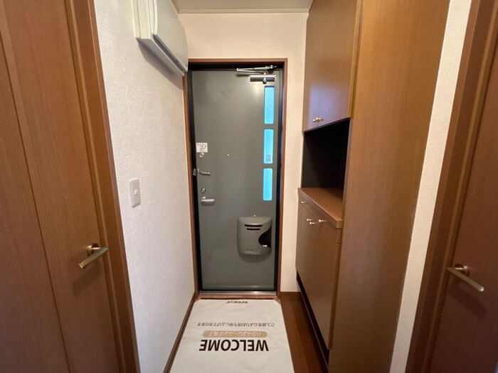 賀茂川ガーデンプレイス　Ｃの玄関