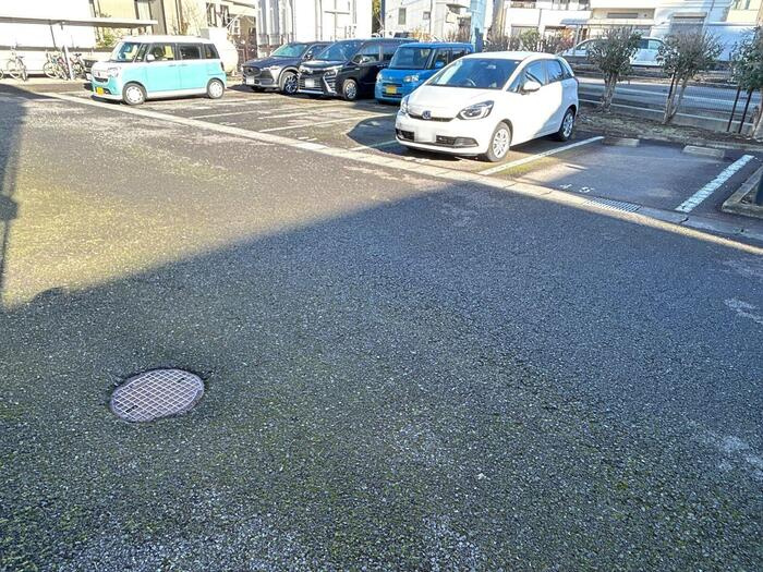 賀茂川ガーデンプレイス　Ｃの駐車場