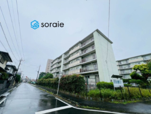 緑ハイツマンションの外観