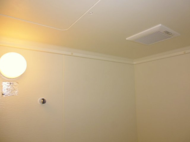 ピオーネ三宅の浴室