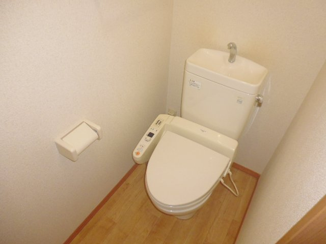 ピオーネ三宅のトイレ|温水洗浄便座