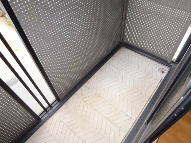 ピオーネ三宅のバルコニー