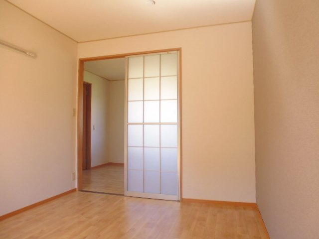 ピオーネ三宅の居間・リビング|洋室