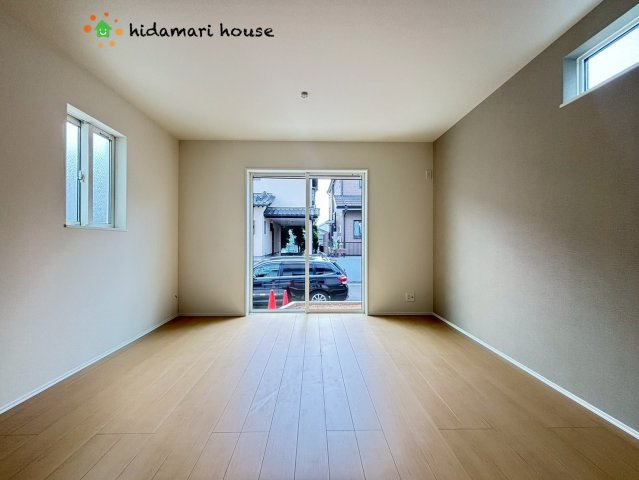 西区プラザ第2　新築戸建　ハートフルタウン01の居間・リビング