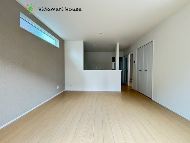 西区プラザ第2　新築戸建　ハートフルタウン01の居間・リビング