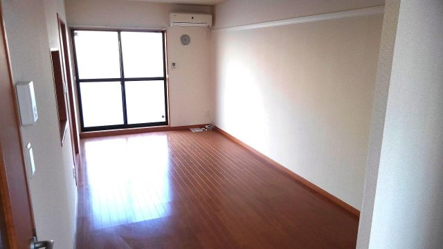 レオネクストＯＨＡＮＡの居間・リビング|広々居室♪