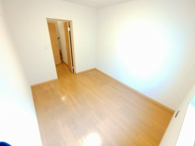 レオネクスト秋桜の内装|収納：大、小収納