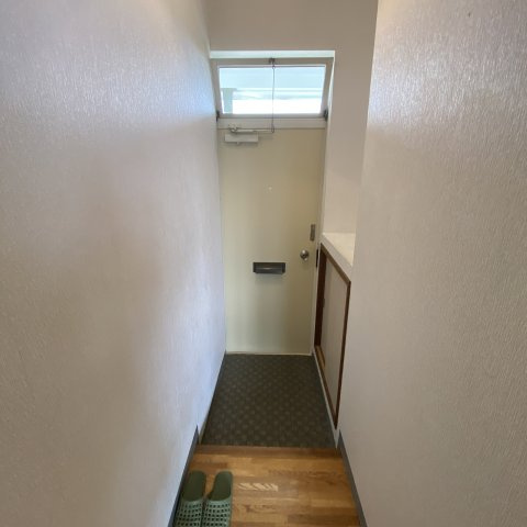 ハイツカレッヂの玄関|落ち着いた玄関です