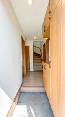 【玄関】 | 横浜市泉区上飯田町 中古戸建 全1棟