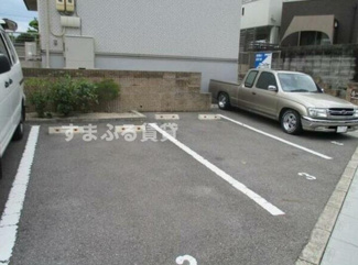 【駐車場】