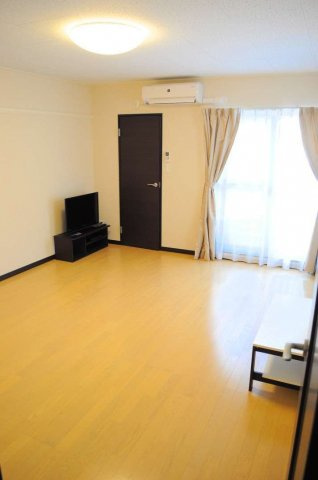 レオネクストサンルージュ　池田の玄関