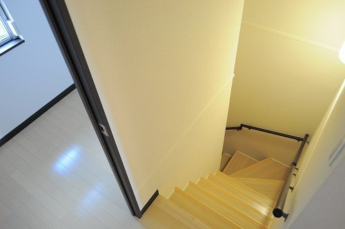 レオネクストハイツ五位ノ池Ⅱのその他|玄関から居室へのアプローチ