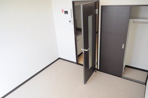 神戸市長田区五位ノ池町４丁目のアパートの居間・リビング|営業担当　中尾