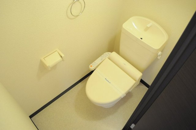 神戸市北区八多町中の賃貸マンションのその他|温水洗浄便座付きトイレ