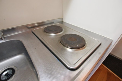 【設備】 | ブルーマカロン汐ノ宮 | 電気コンロ