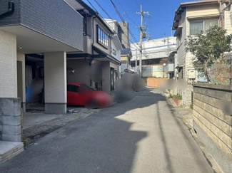 【前面道路含む現地写真】