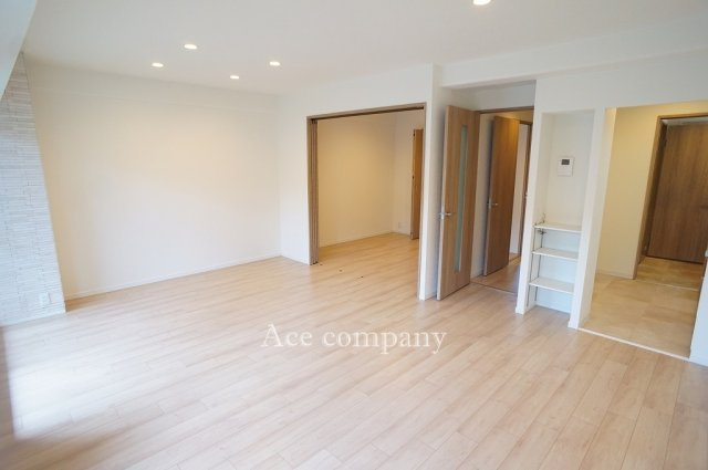 【居間・リビング】の画像