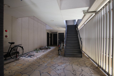 【エントランス】 | NM・ONZE(エヌエムオンズ)