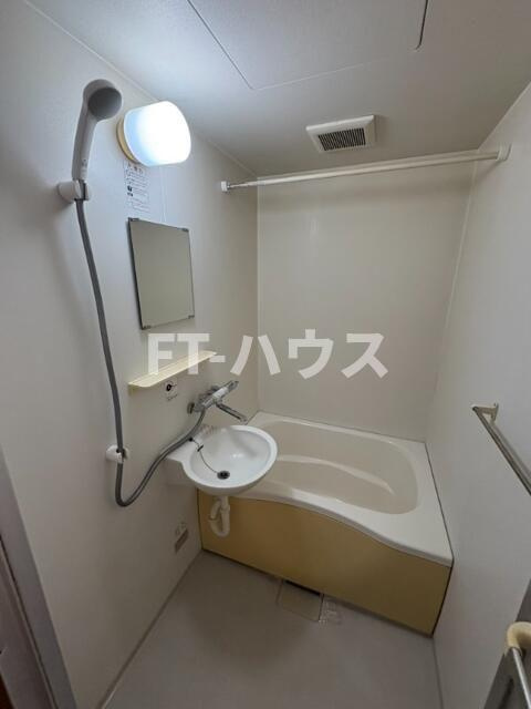 ファミール藤崎（Ｅ－１３４）の浴室