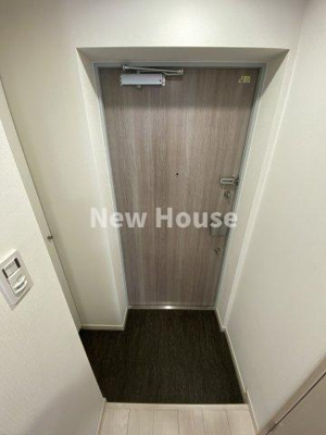 【玄関】 | レオーネ志村坂上