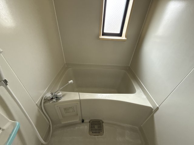 ハイツサンライフD棟の浴室