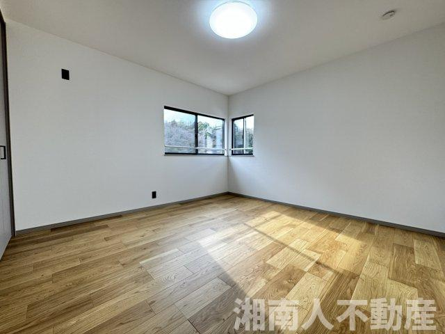 鎌倉市笛田６丁目１８－５戸建ての洋室|使い勝手のいい洋室です