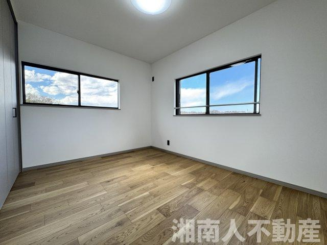 鎌倉市笛田６丁目１８－５戸建ての洋室