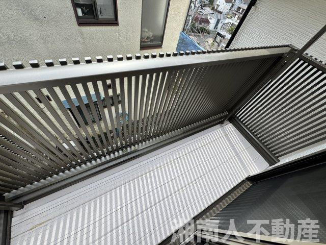 鎌倉市笛田６丁目１８－５戸建てのバルコニー|開放的で明るい空間を演出してくれるバルコニーです