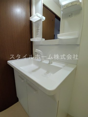 【独立洗面台】 | フィオーレ大山Ⅱ | 別部屋写真です。