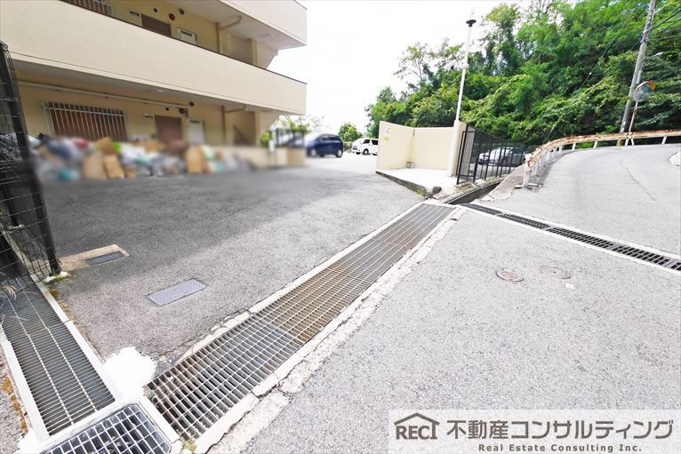 プラザ翠光の駐車場