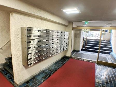 千石明穂ハイツのロビー|毎日通るロビーはこのようになっています