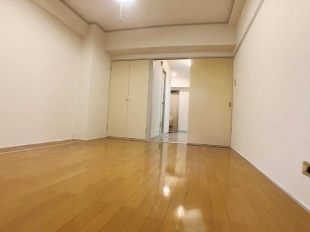 千石明穂ハイツの居間・リビング|使いやすい居間です