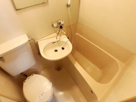 千石明穂ハイツの浴室|お風呂で日々の疲れを落としましょう