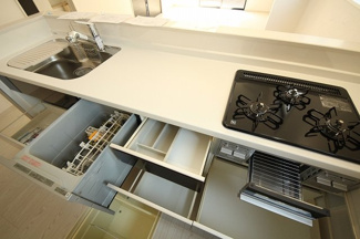 【収納】 | 〇キッチン〇
ビルトイン食器洗浄機を備えたキッチンです/25.4.29撮影