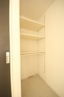 【収納】 | 〇パントリー〇
キッチンわきのパントリーです/25.4.29撮影