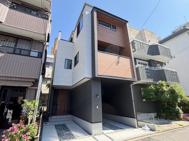 北区瑠璃光町5丁目｜名古屋市の戸建ならホームアップの駐車場|2台並列駐車可能です◎