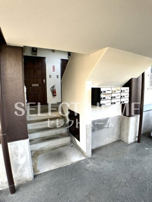 【エントランス】 | ロイヤルパーク緑丘 | 清潔なエントランスです