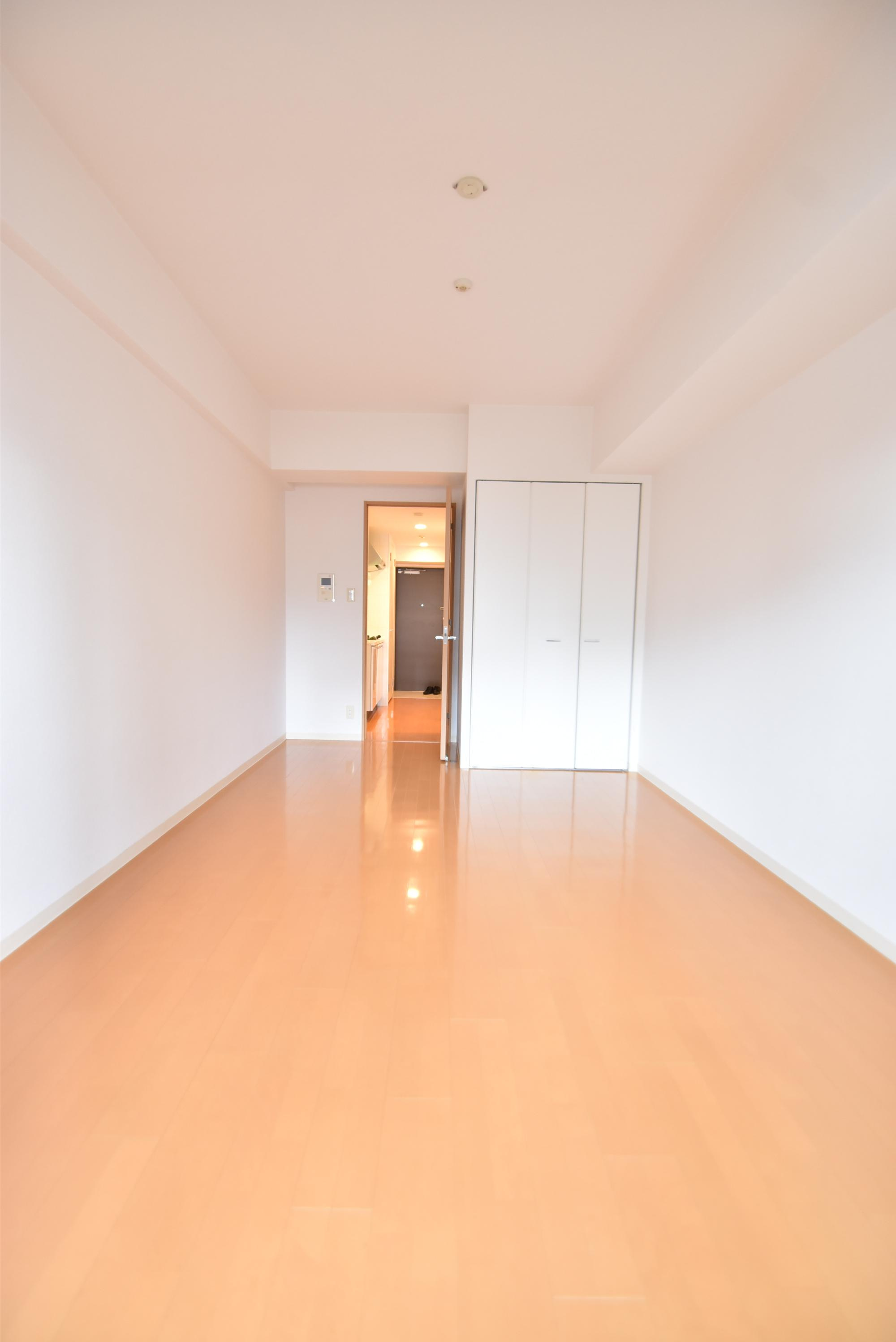 大阪市都島区都島南通２丁目の賃貸マンションのエントランス