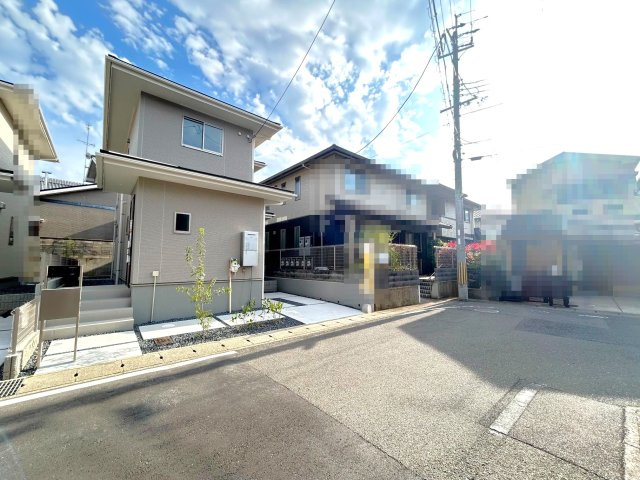 「松尾大社」駅徒歩１０分の立地◆閑静な住宅街に建つ３ＬＤＫ住戸◆リーブルガーデン西京区松室北河原町の外観|外観