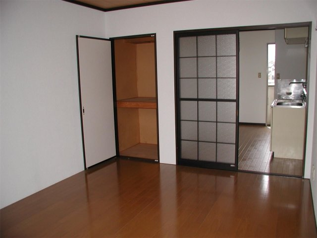 フォーブル千紗　Ｃの居間・リビング