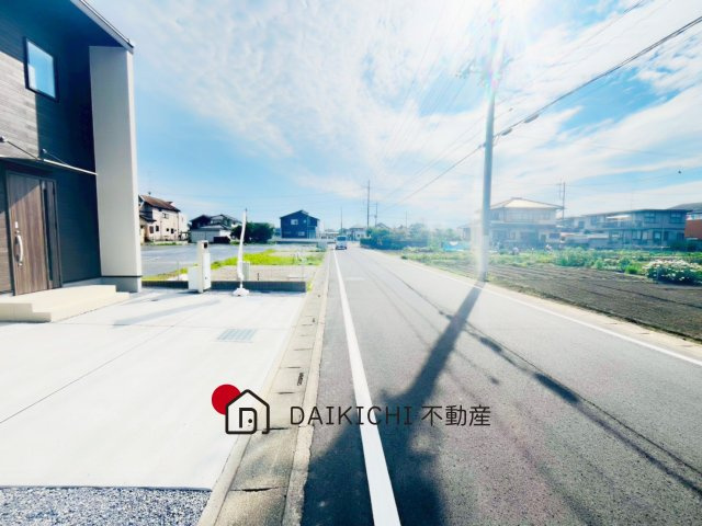 【前面道路含む現地写真】 | 北本市西高尾23-1期　新築戸建　全4棟　9号棟
